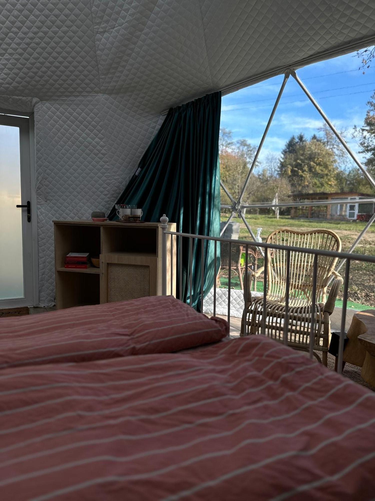 The Frog Glamping Horezu Exterior foto