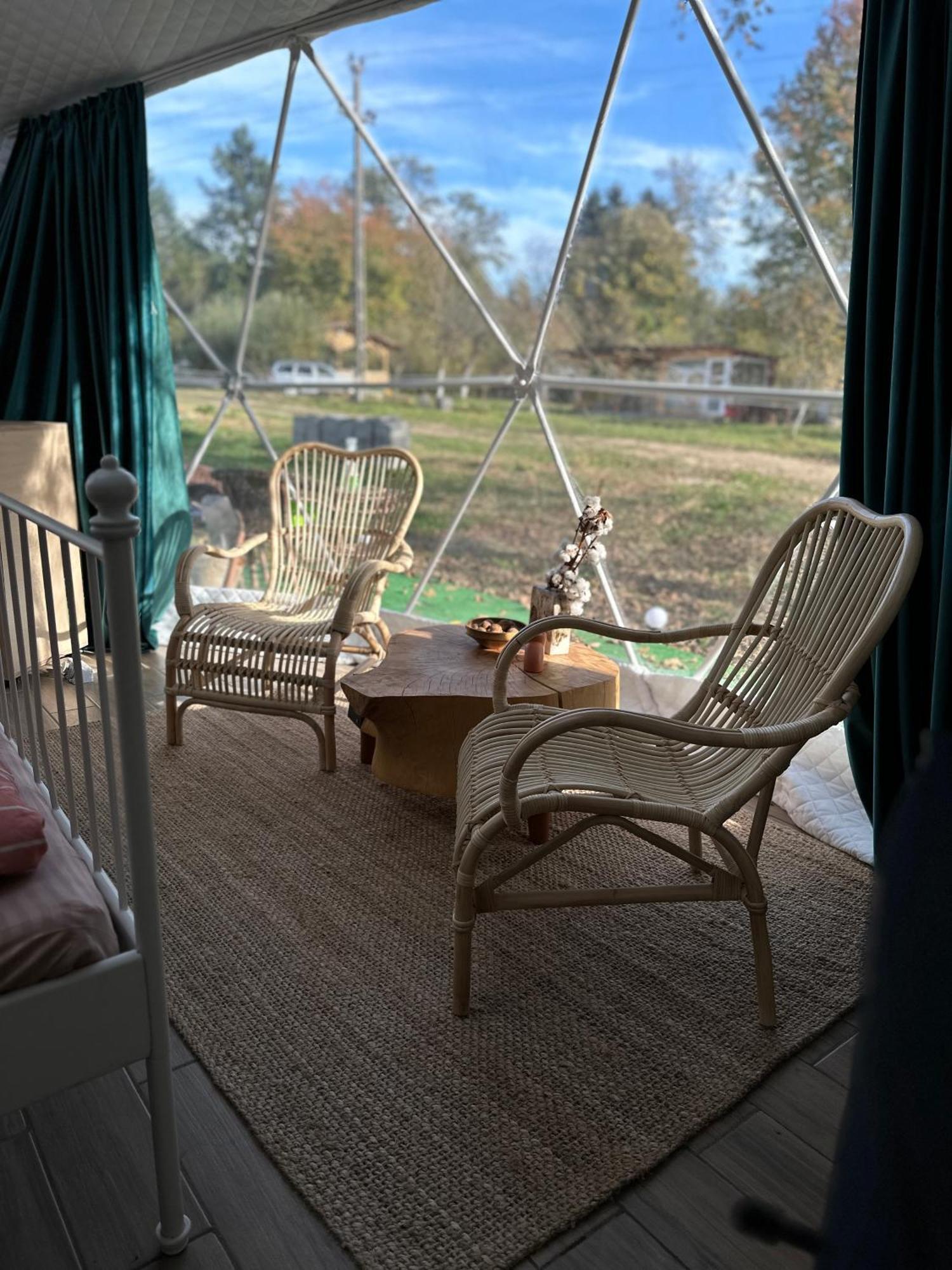 The Frog Glamping Horezu Exterior foto