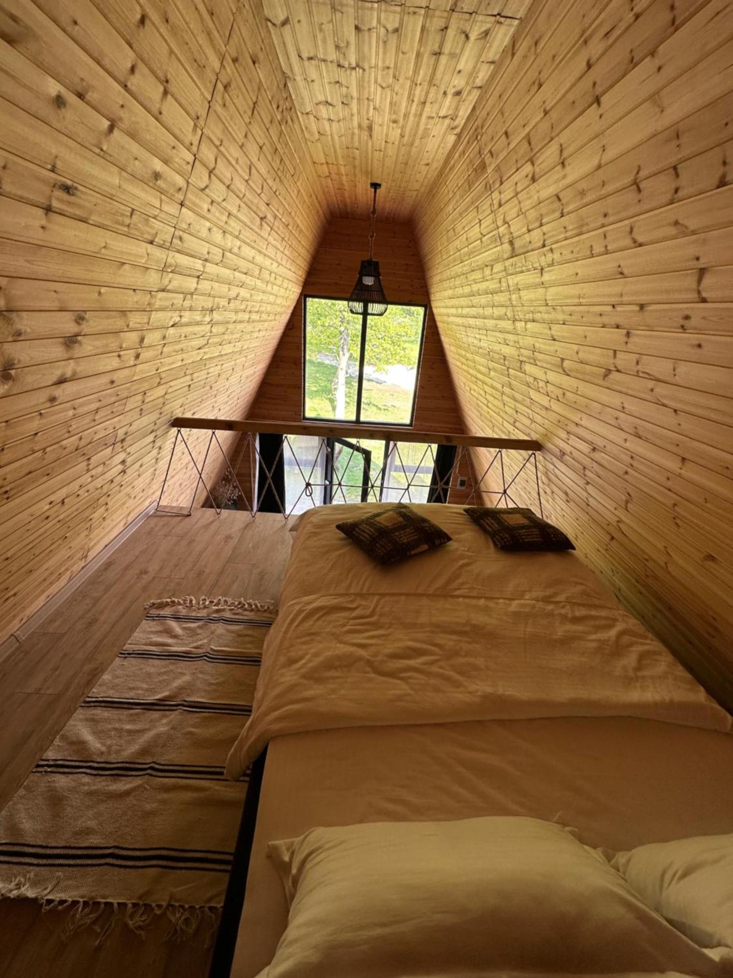 The Frog Glamping Horezu Exterior foto