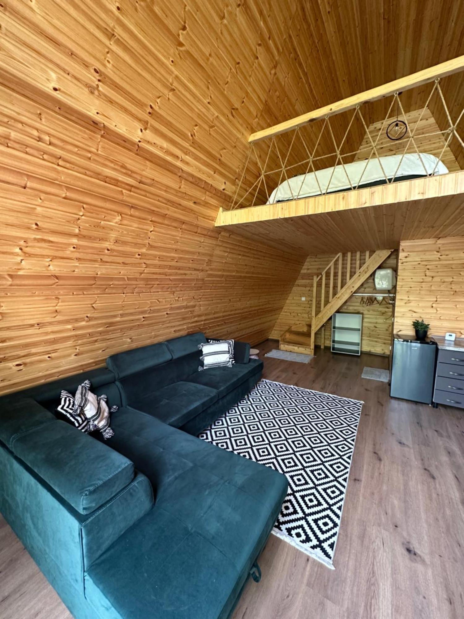 The Frog Glamping Horezu Exterior foto
