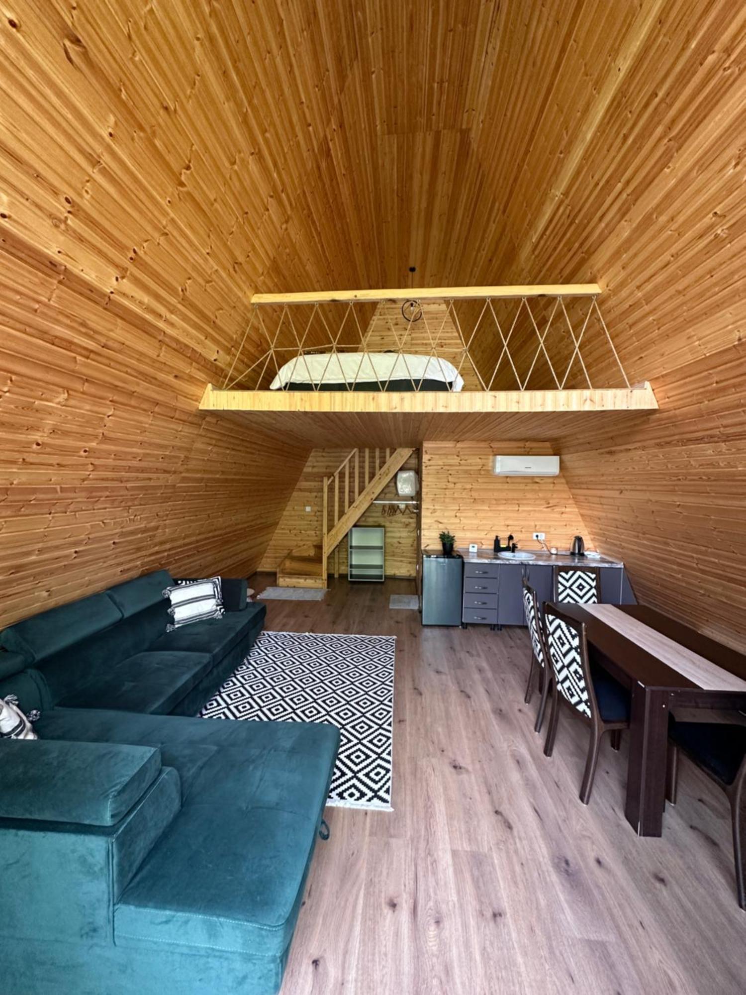The Frog Glamping Horezu Exterior foto