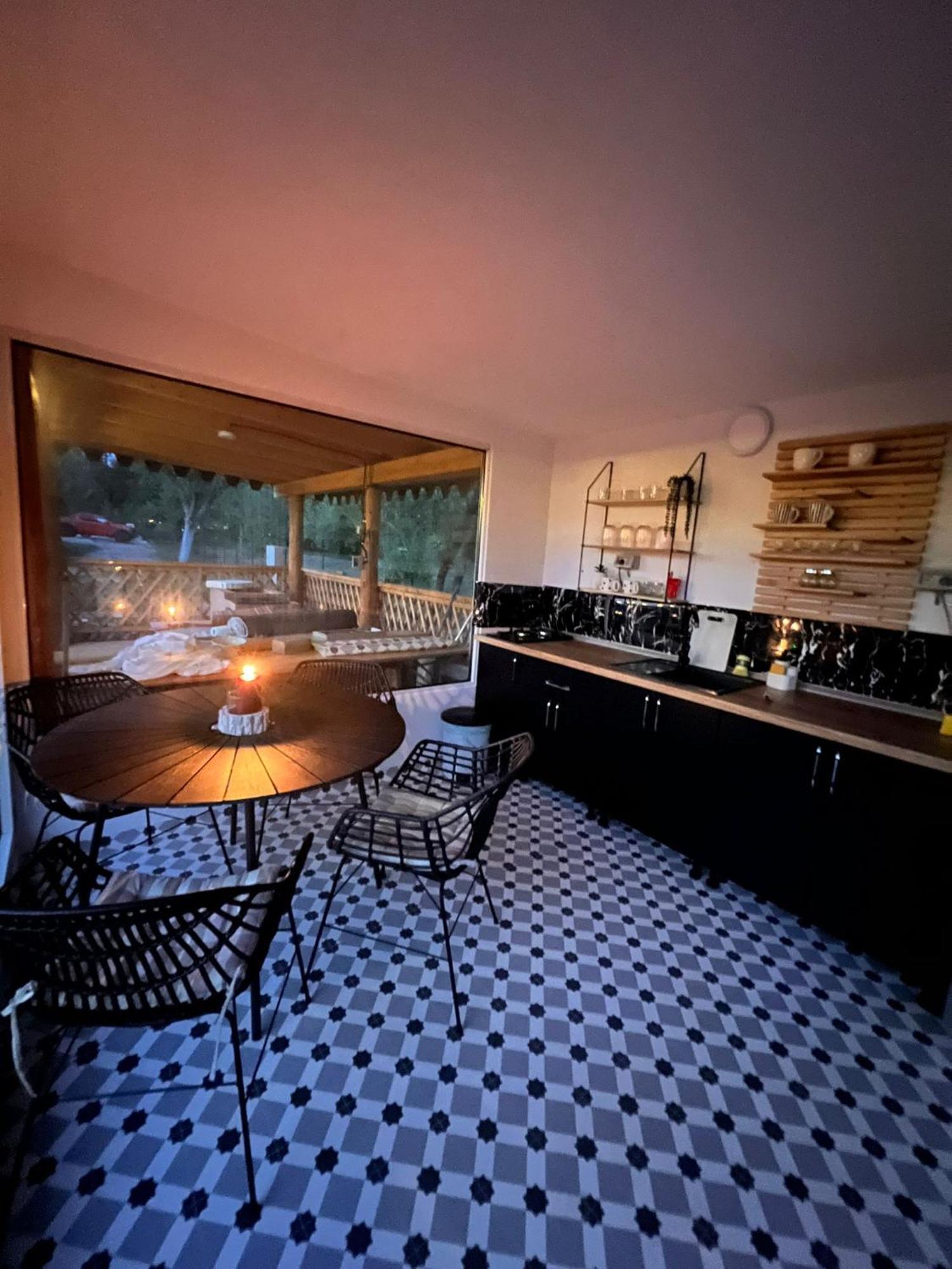 The Frog Glamping Horezu Exterior foto