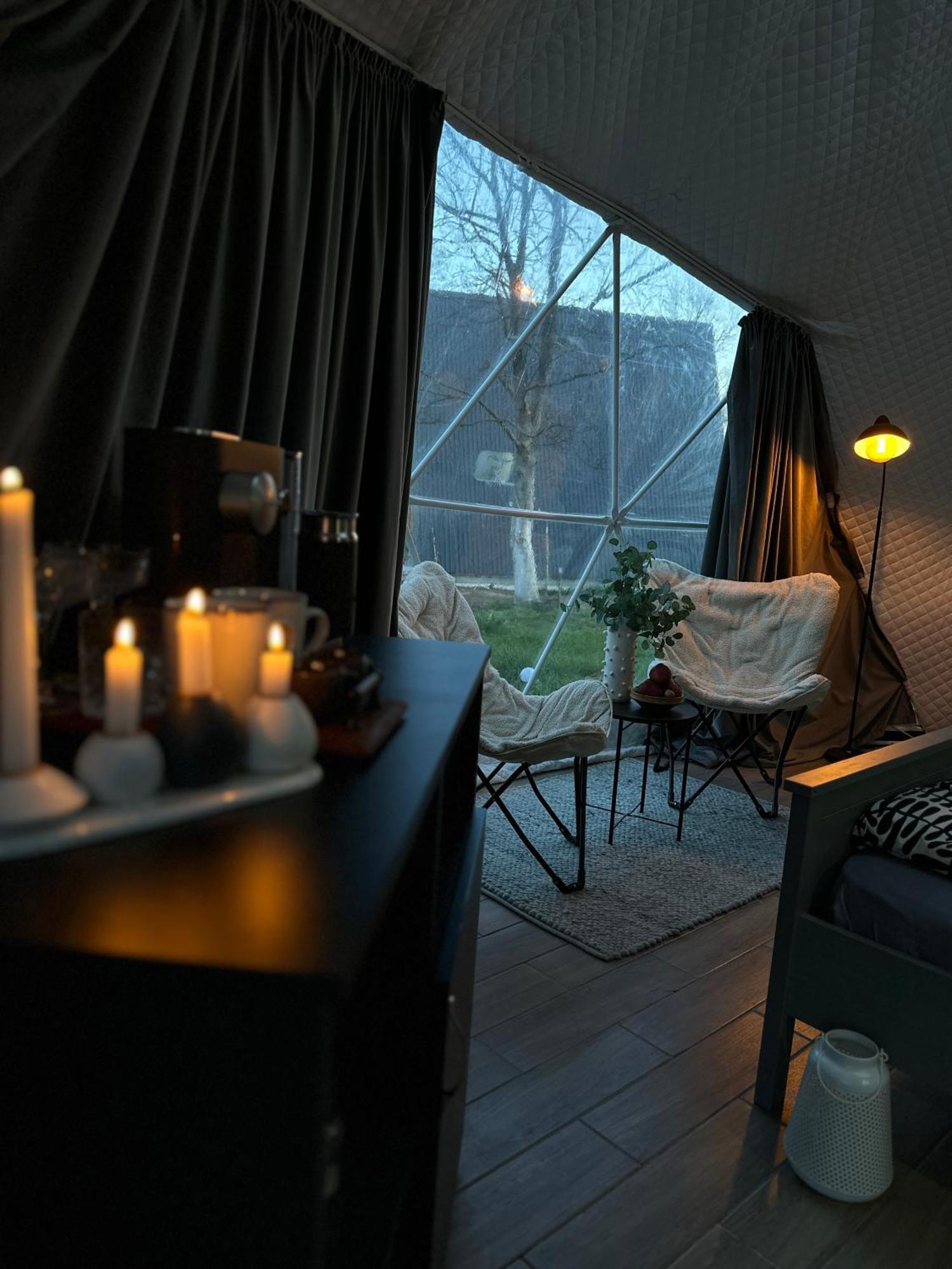 The Frog Glamping Horezu Exterior foto