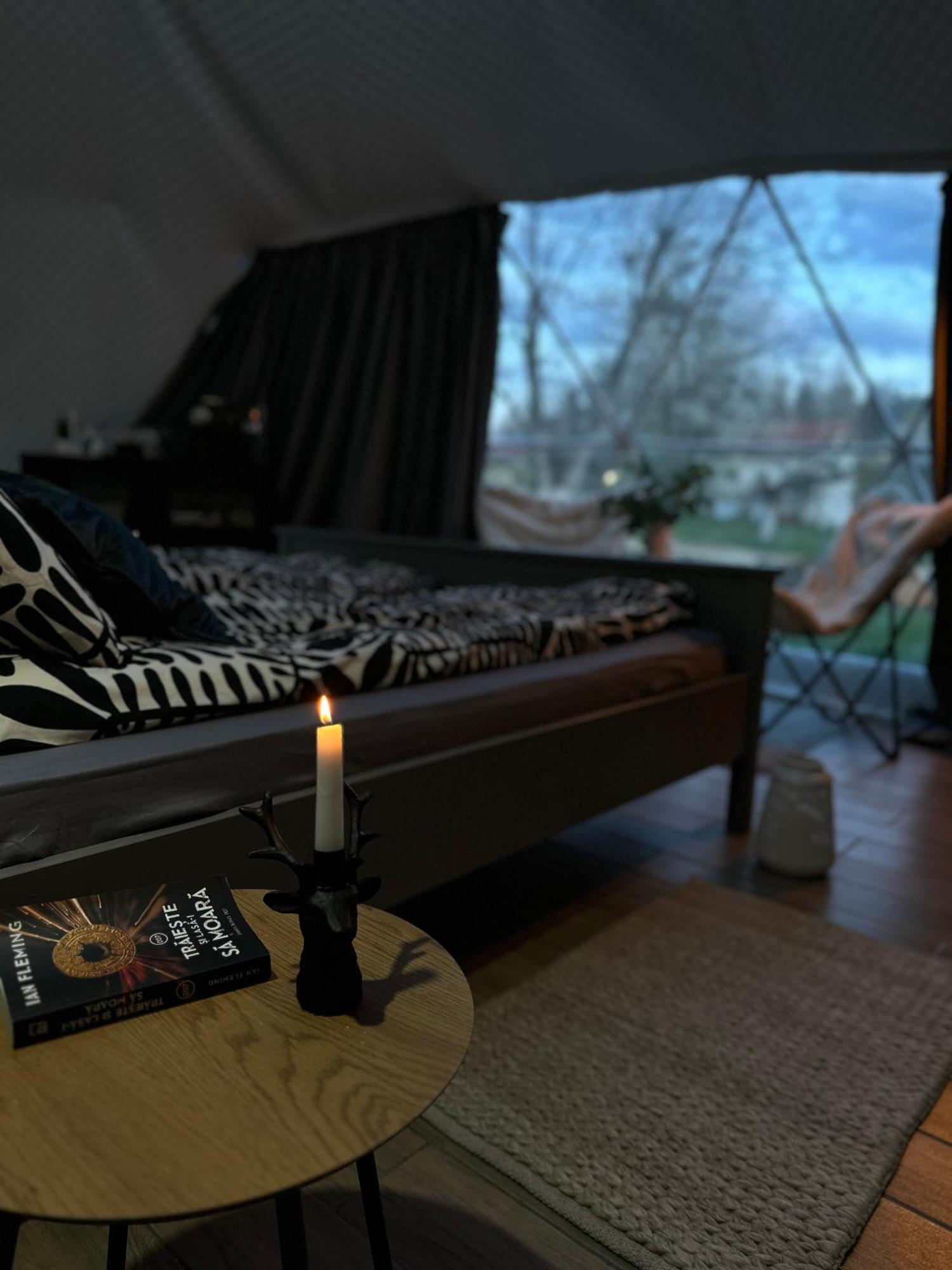 The Frog Glamping Horezu Exterior foto